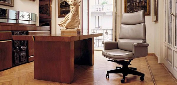 Tripla A Mascheroni leather chair
