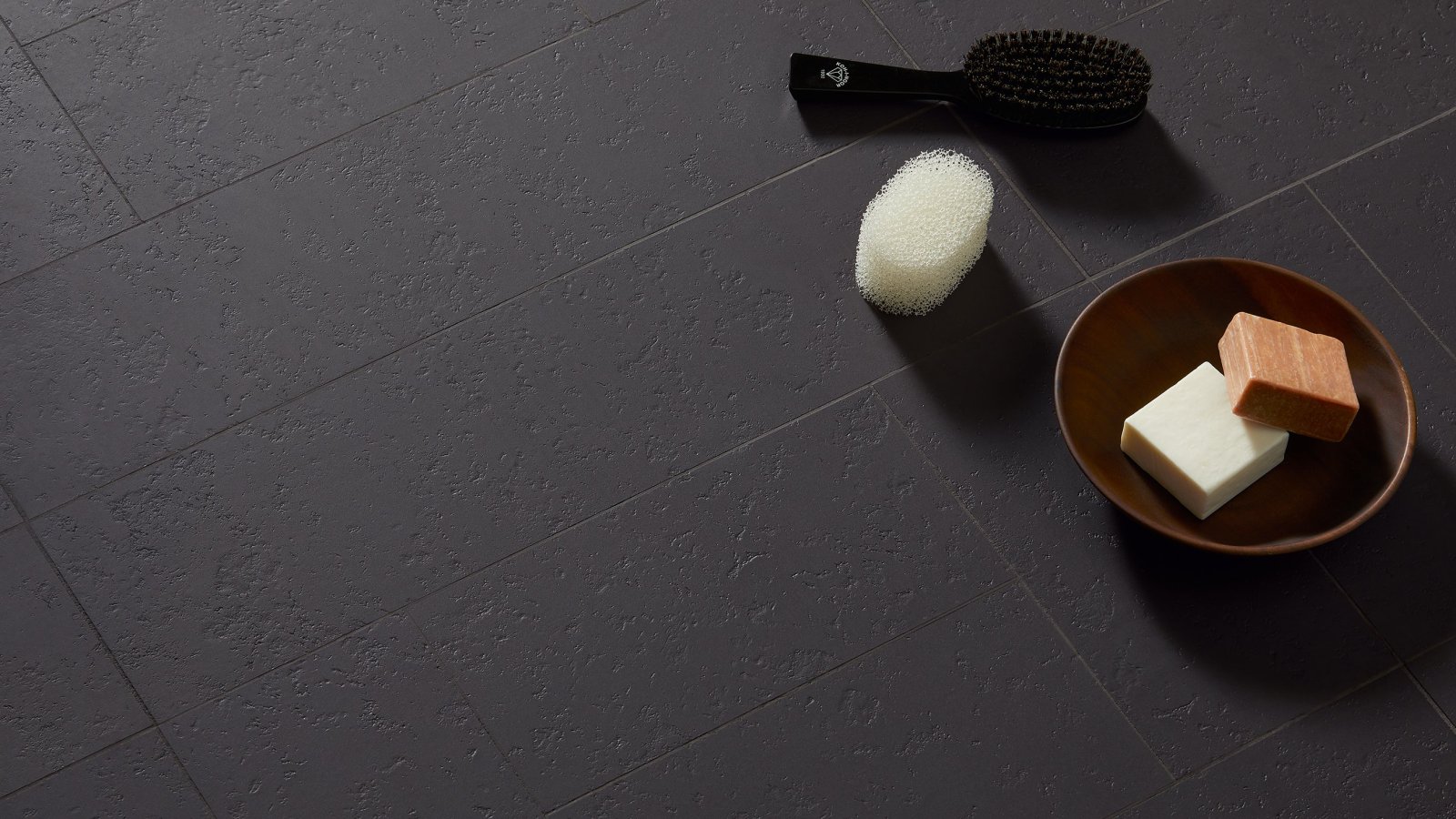 سطح بورسلان مبثوق Kosei من Mutina