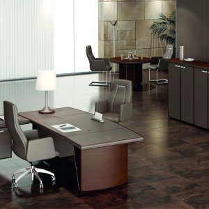 مكبر صوت Soundoffice داخل جانب مكتب iSixty قبل تركيب القشرة الجلدية