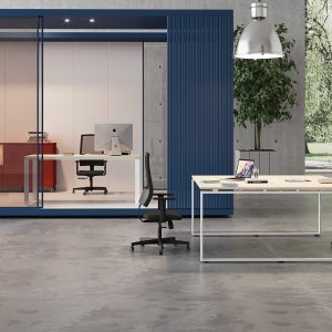 محطة عمل Loft في مكتب مفتوح