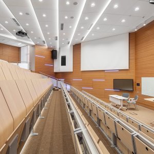 أخاديد التثبيت المتّصلة في عارضة E5000