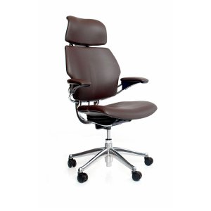 كرسي Freedom الإداري من Humanscale بمسند نقرة وجلد