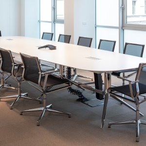 Stick Chair بدون مساند ذراعين لطاولة اجتماعات طويلة