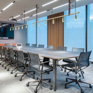 قاعدة رباعية بقواعد ارتكاز من ICF Office