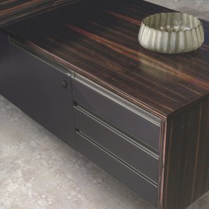 طاولة اجتماعات من مجموعة Kefa