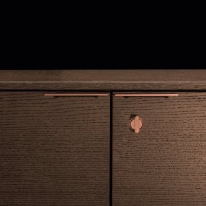 اجواء ميتار فاتحة ببلوط طبيعي ونحاس وردي