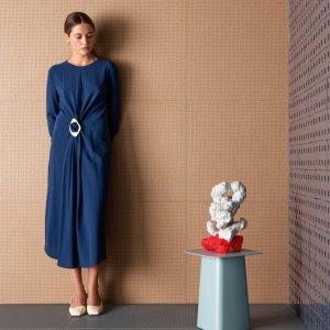 أرضية من Pico Down Natural Satin في حمام بتصميم راقٍ