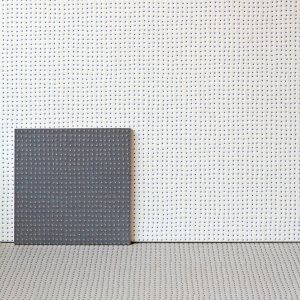 بيكو من موتينا بملمس Down Natural بلون Blanc ونقاط غائرة