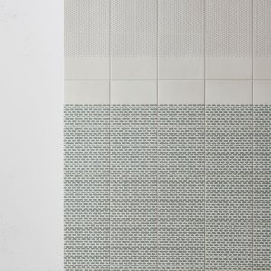 نمط Zigzag White من Tape Mutina على القاعدة البيضاء