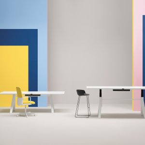 Arki-Table ARKW بأرجل من خشب البلوط الصلب المكسو بالقشرة