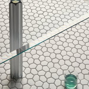 جدار فسيفساء Botanica من Mutina بعناصر عضوية بيضاء