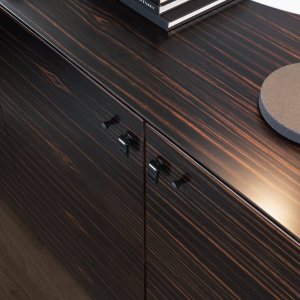 نسخة home office بعرض 140 سنتيمتراً