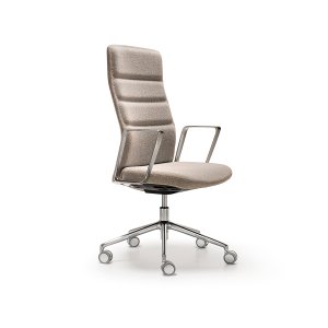 حول طاولة اجتماعات، That’s it Executive من دون ذراعين في مكتب تمثيلي