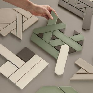 جدار استقبال مكسو بخامة Weaving من Mutina